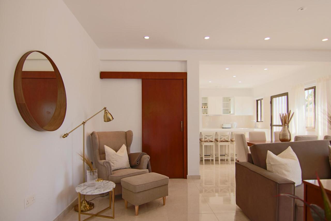 Phaedrus Living: City View Luxury Flat Androcleous Paphos Exterior photo