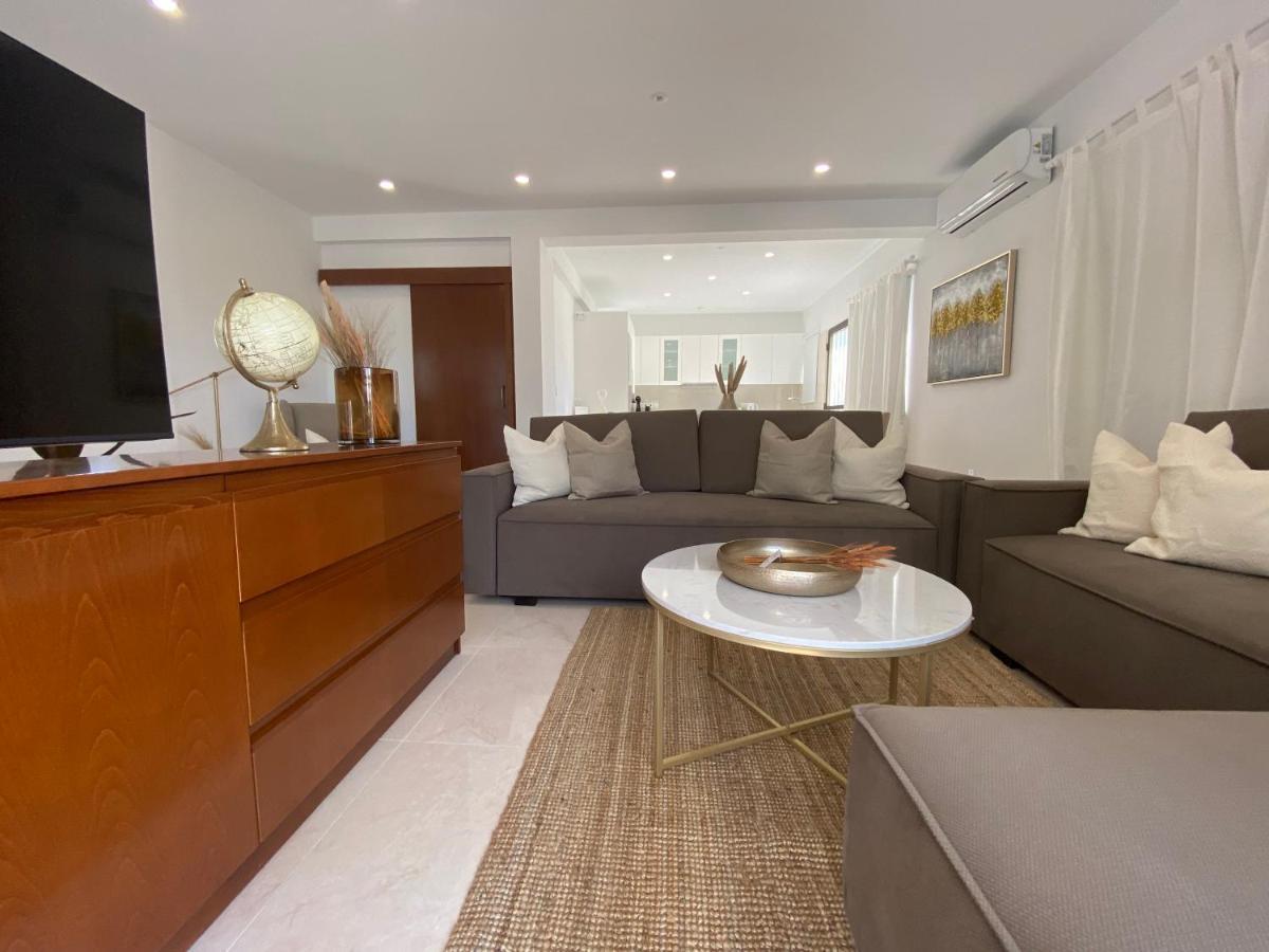 Phaedrus Living: City View Luxury Flat Androcleous Paphos Exterior photo