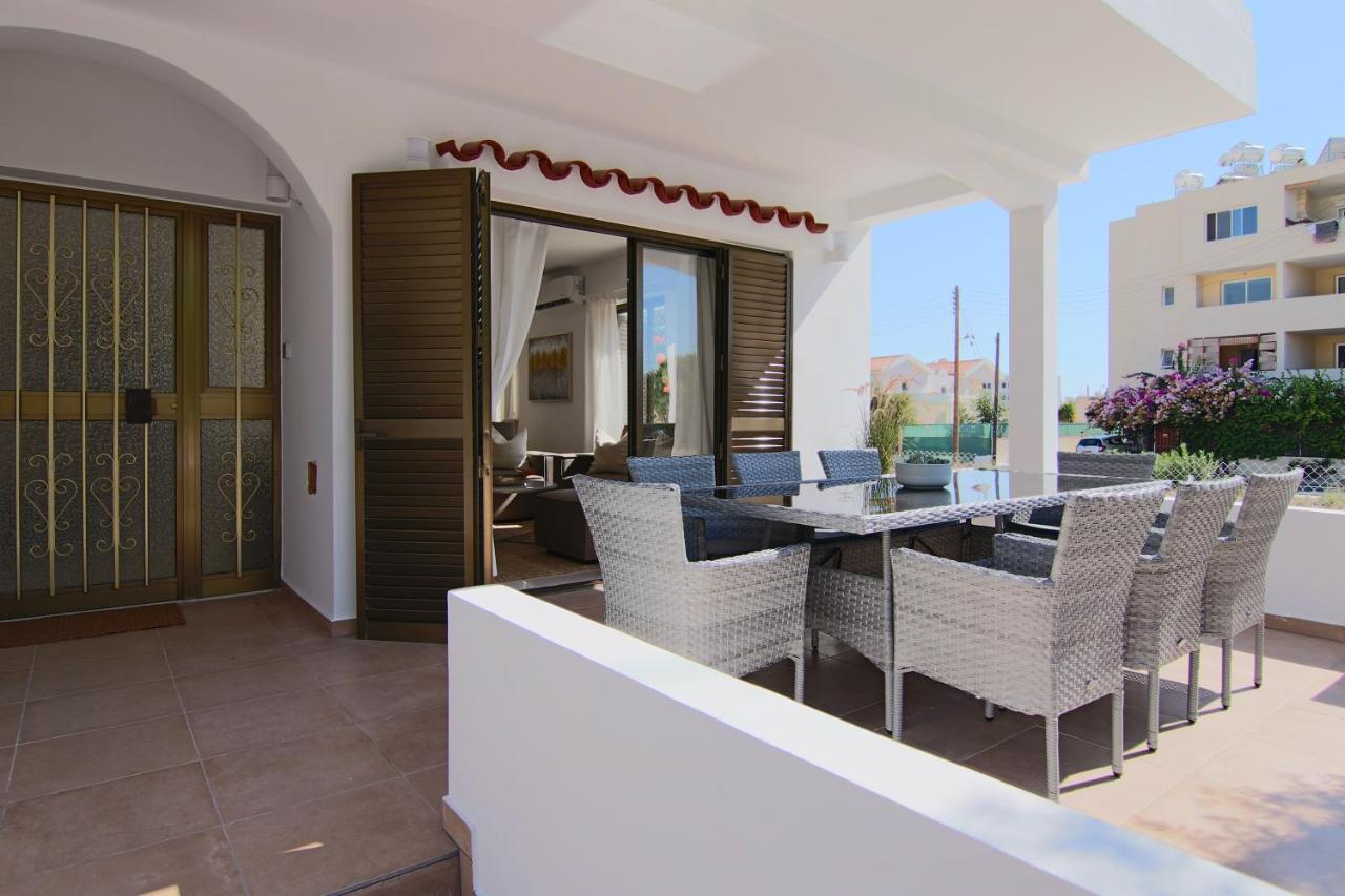 Phaedrus Living: City View Luxury Flat Androcleous Paphos Exterior photo