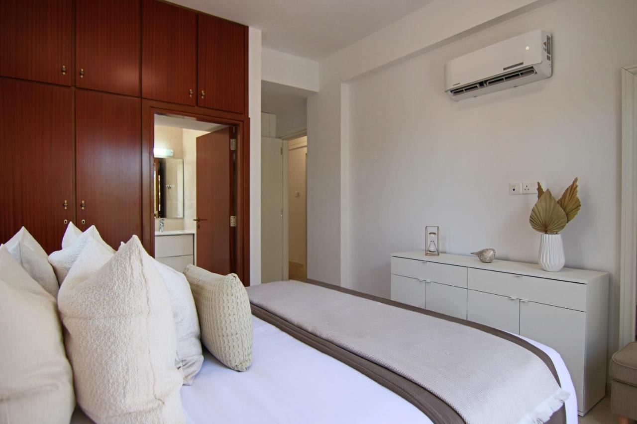 Phaedrus Living: City View Luxury Flat Androcleous Paphos Exterior photo